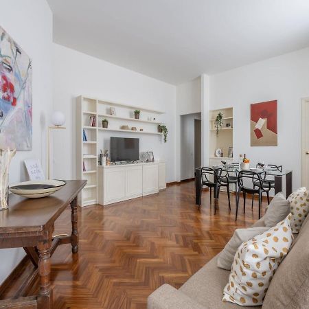 The Best Rent - Gorgeous Two-Bedroom Apartment In Porta Nuova District Mailand Exterior foto